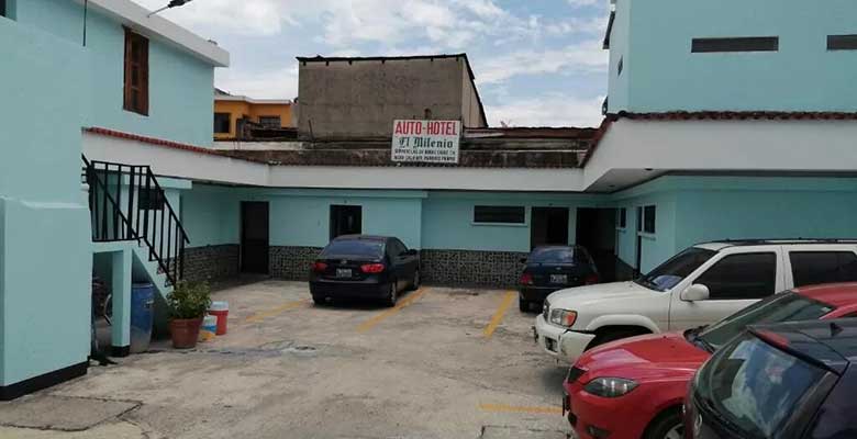 Auto Hotel El Milenio