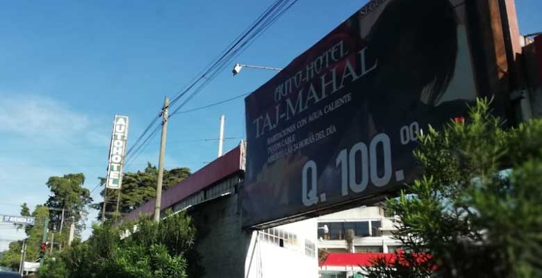 Auto Hotel Taj Mahal